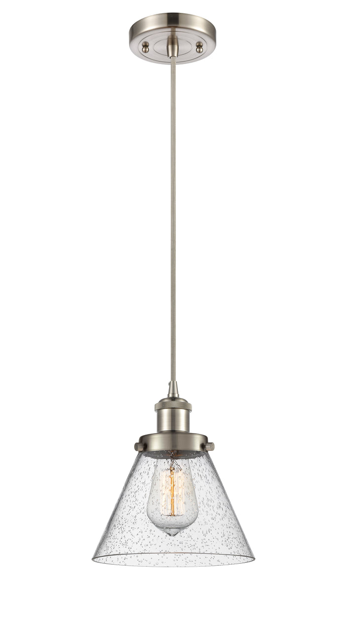 Brushed Satin Nickel / Seedy